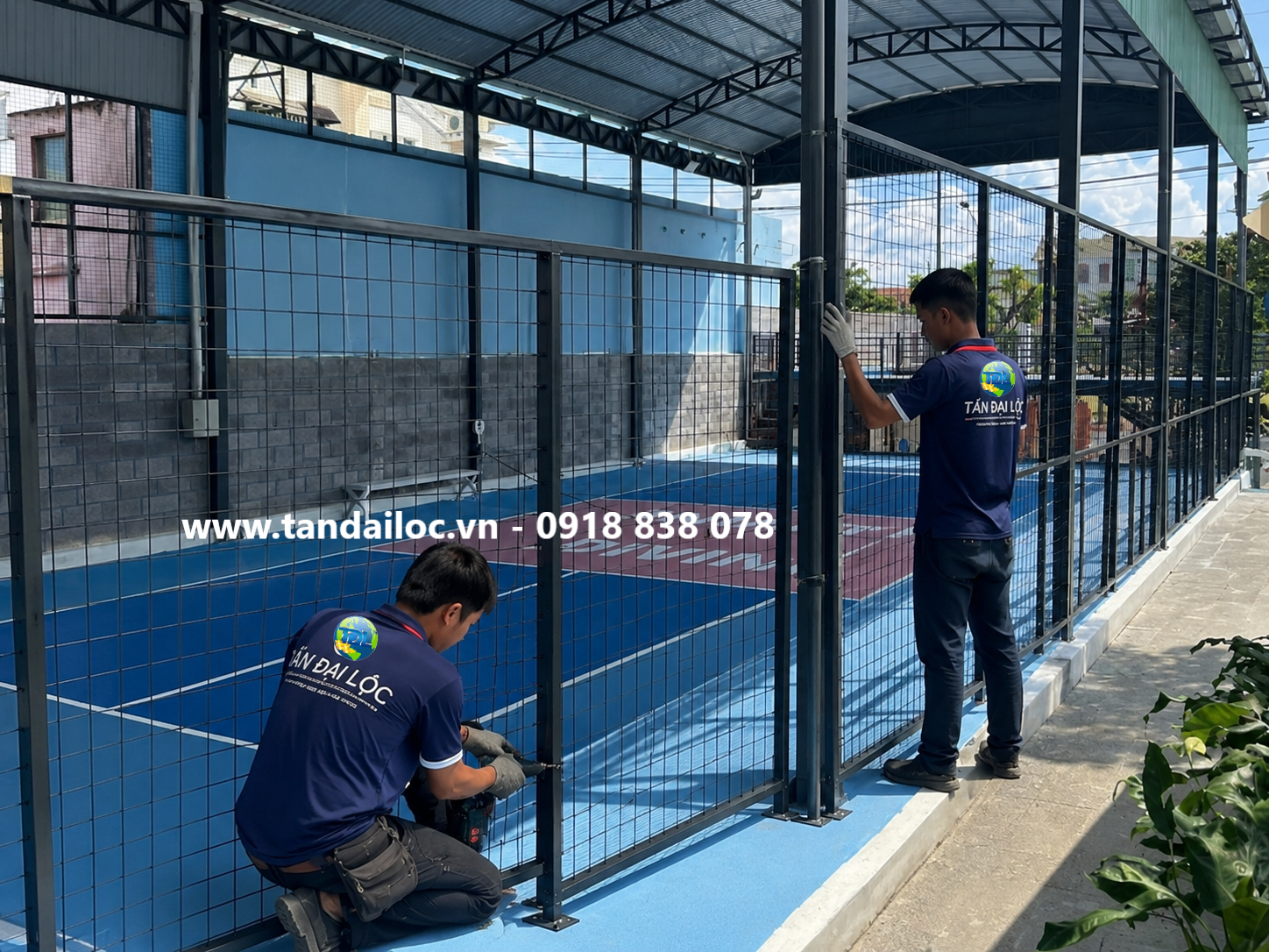 Hàng rào lưới thép cố định rào sân Pickeball